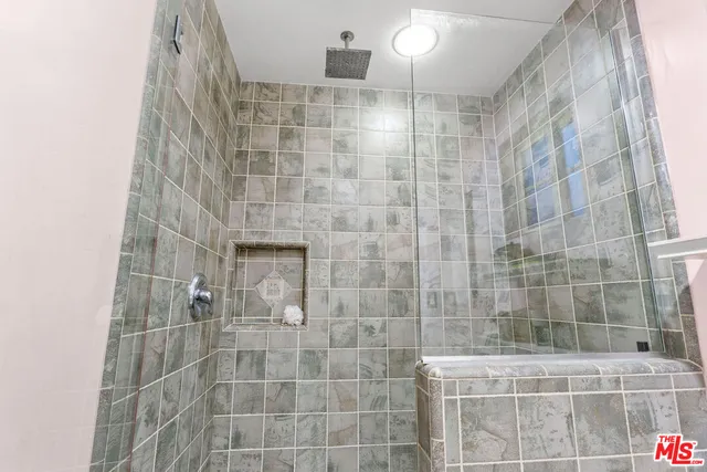 $3,900 | 4183 Commonwealth Avenue, Culver City, CA 90232