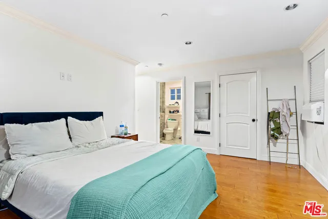 $3,900 | 4183 Commonwealth Avenue, Culver City, CA 90232