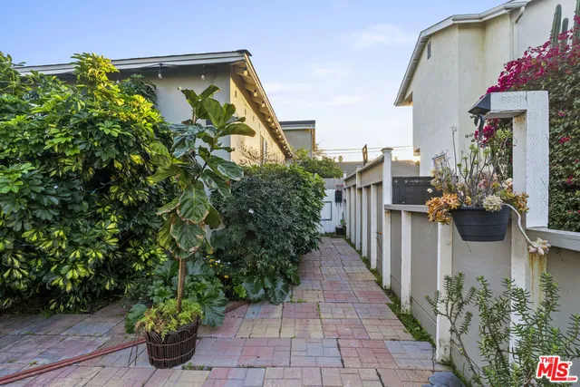 $3,900 | 4183 Commonwealth Avenue, Culver City, CA 90232