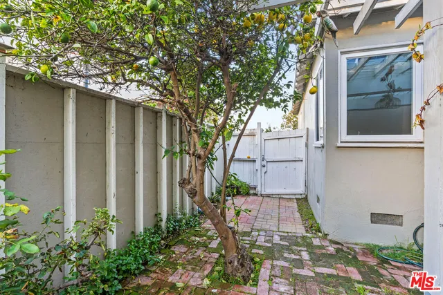 $3,900 | 4183 Commonwealth Avenue, Culver City, CA 90232