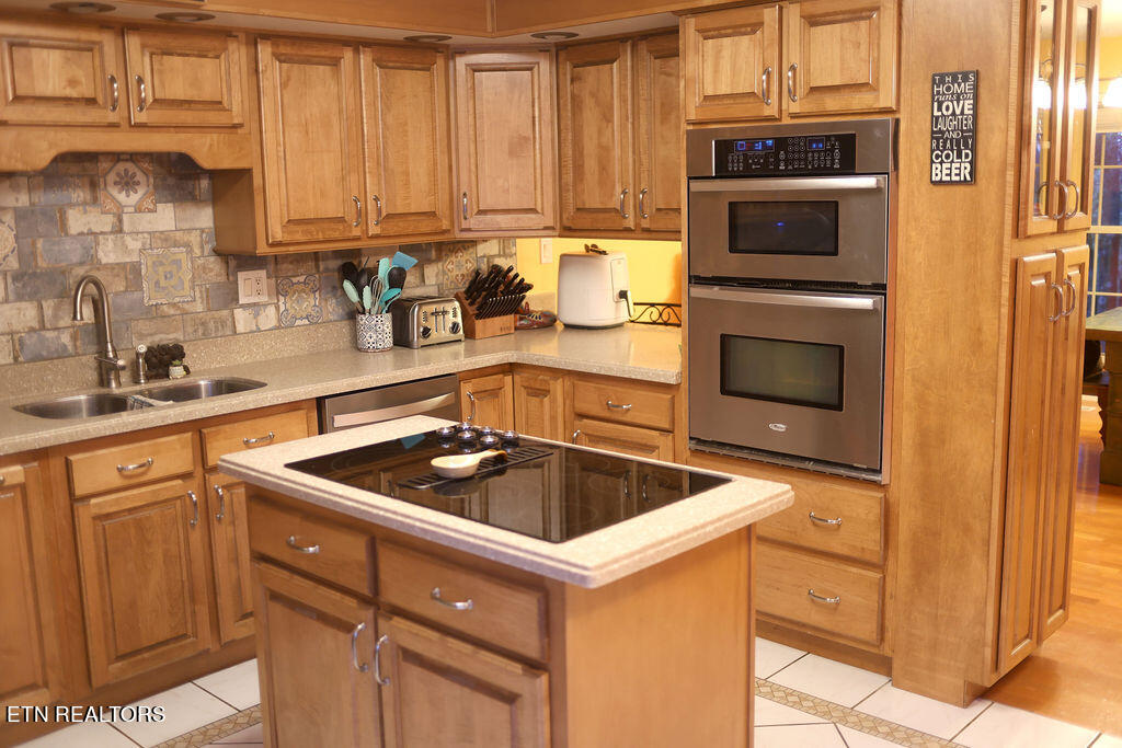 2822 Montvale Road Maryville, TN 37803 - Photo 11 of 29 IMG_1638