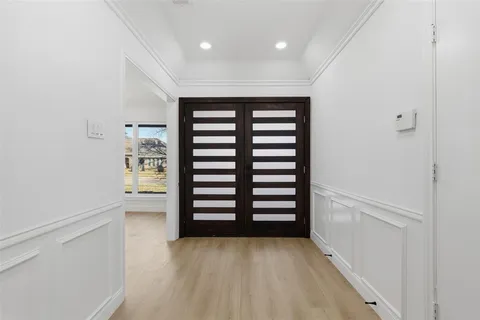 a view of entryway with stairs