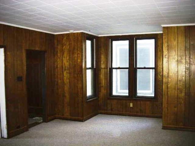 649 South 5th Street Clinton, IA 52732 - Photo 2 of 9 Gallery Image 2