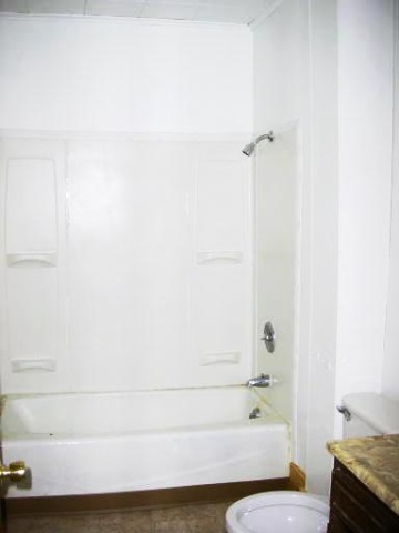 649 South 5th Street Clinton, IA 52732 - Photo 6 of 9 Gallery Image 6