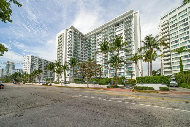$541,000 | 1000 West Avenue, Unit 1423, Miami Beach, FL 33139