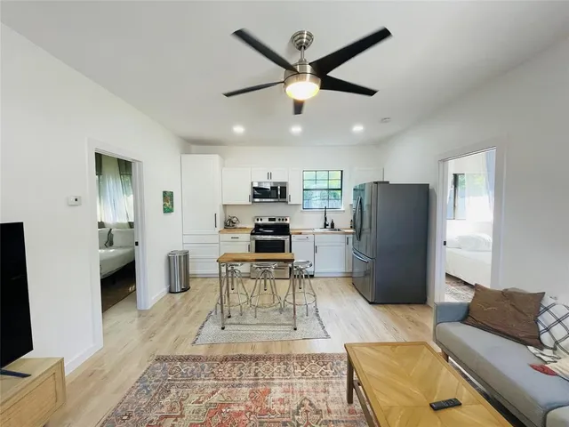 $2,650 | 1403 Newfield Lane, Unit C, Austin, TX 78703