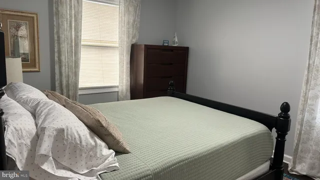 $3,200 | 41 Atlantis Avenue, Unit B, Manahawkin, NJ 08050