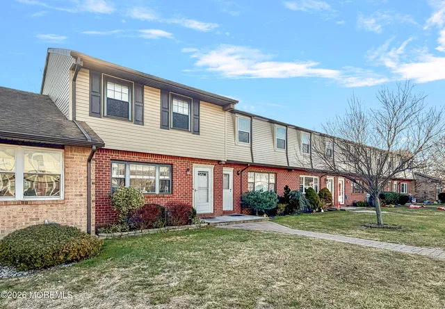 $330,000 | 1150 Rita Court, Brick, NJ 08724