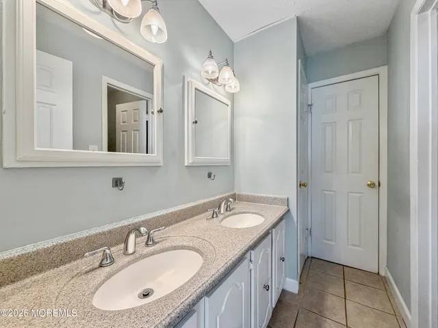 $330,000 | 1150 Rita Court, Brick, NJ 08724