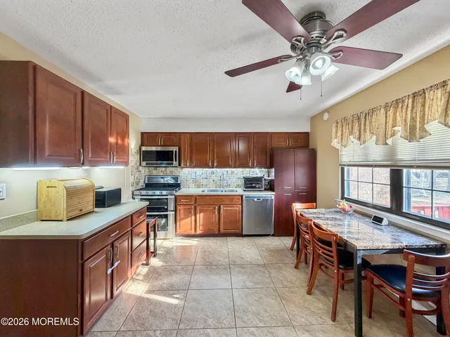 $330,000 | 1150 Rita Court, Brick, NJ 08724