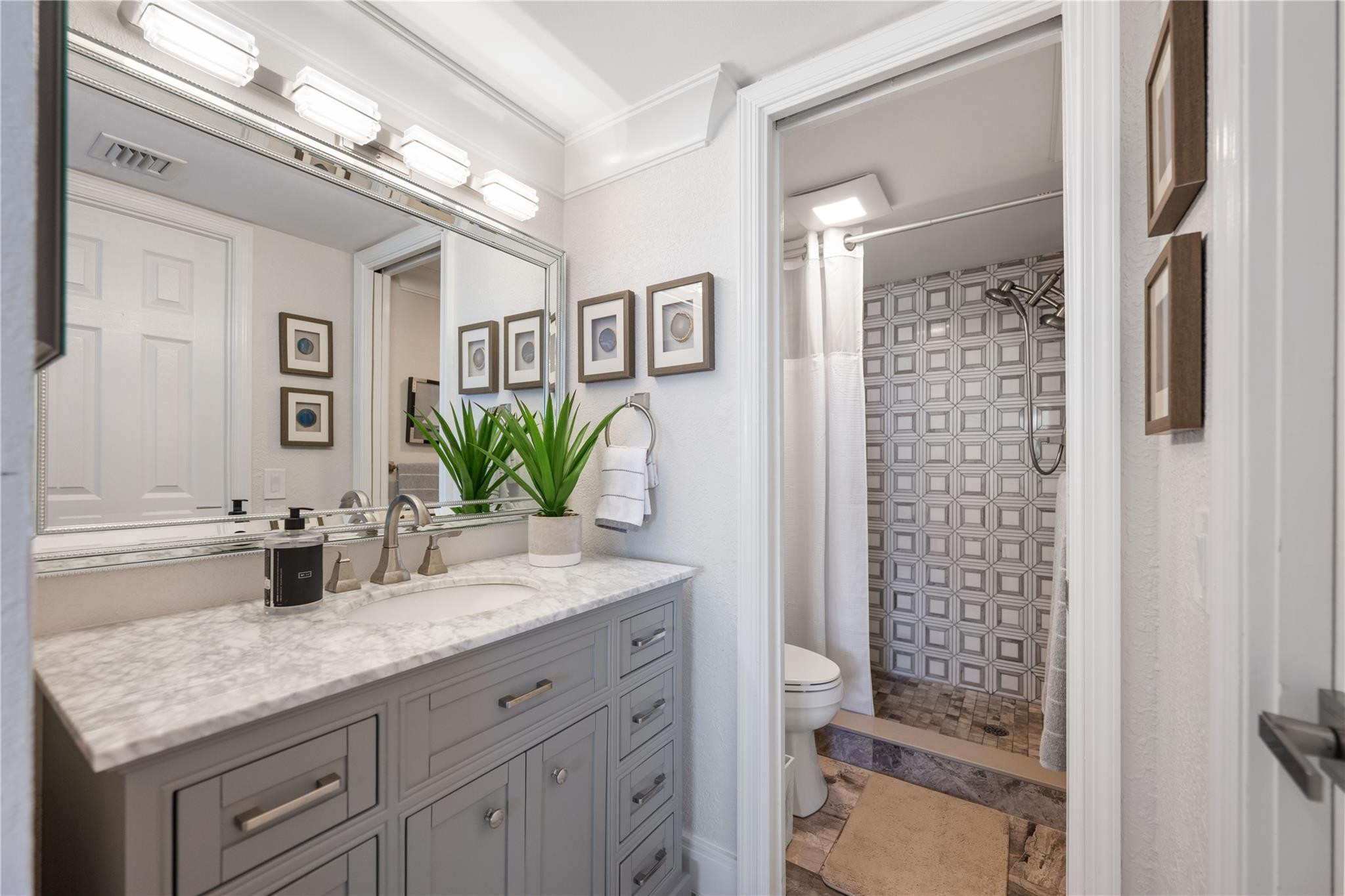 1070 Sugar Sands Boulevard, Unit 382 Riviera Beach, FL 33404 - Photo 19 of 34 Owners Bathroom