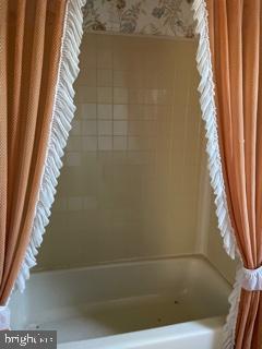 474 Hart Road Oxford, PA 19363 - Photo 12 of 14 Bathtub/Shower