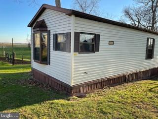 474 Hart Road Oxford, PA 19363 - Photo 3 of 14 Outside kitchen End View