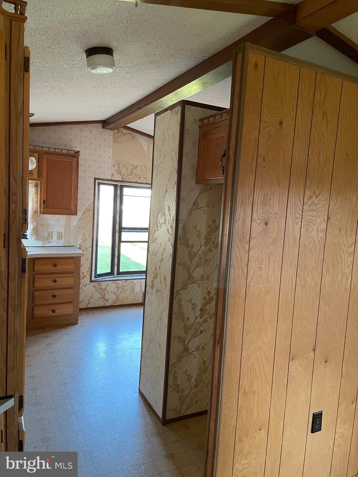 474 Hart Road Oxford, PA 19363 - Photo 8 of 14 Living Room View to Kitchen
