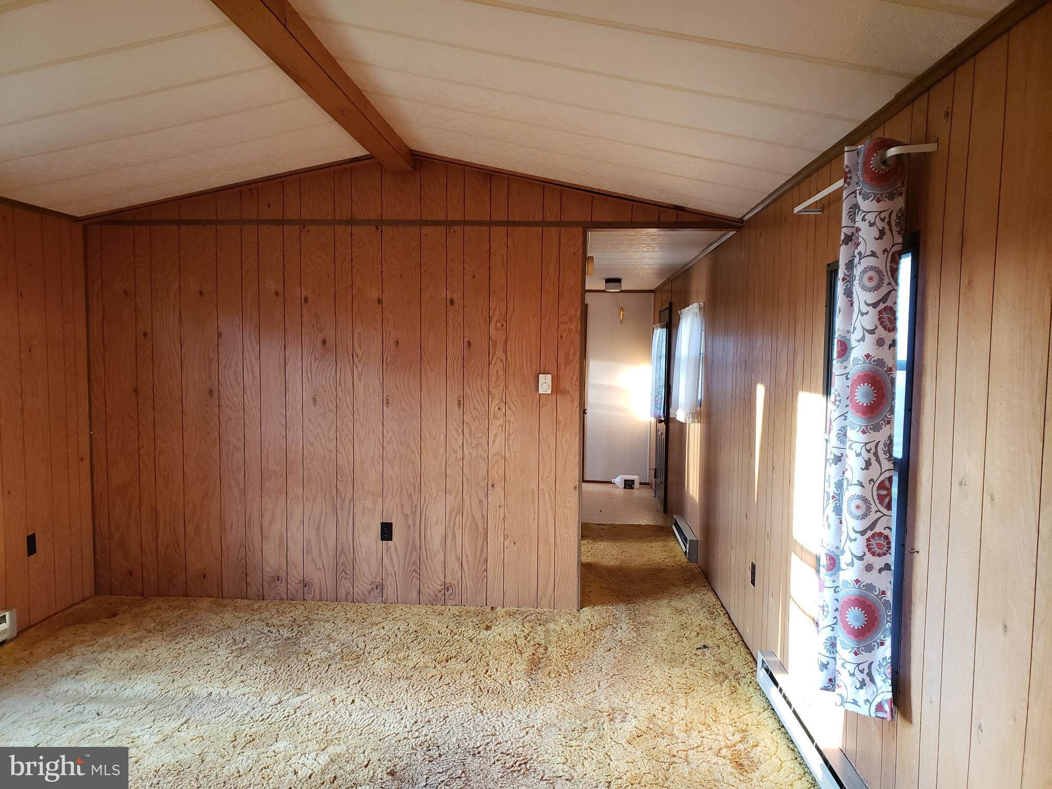 474 Hart Road Oxford, PA 19363 - Photo 10 of 14 Living Room With Cathedral Ceiling