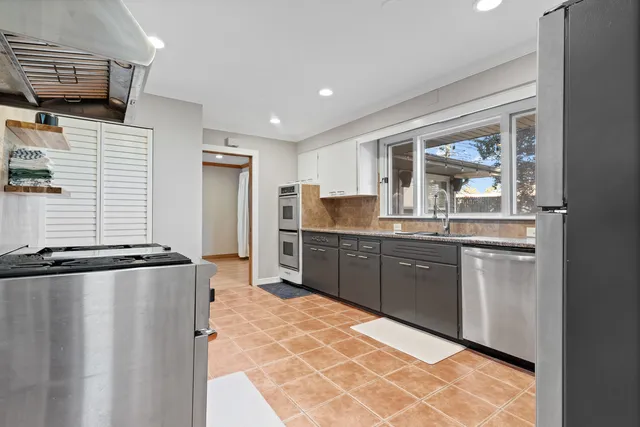 $439,000 | 615 Tiffany Drive, Waukegan, IL 60085