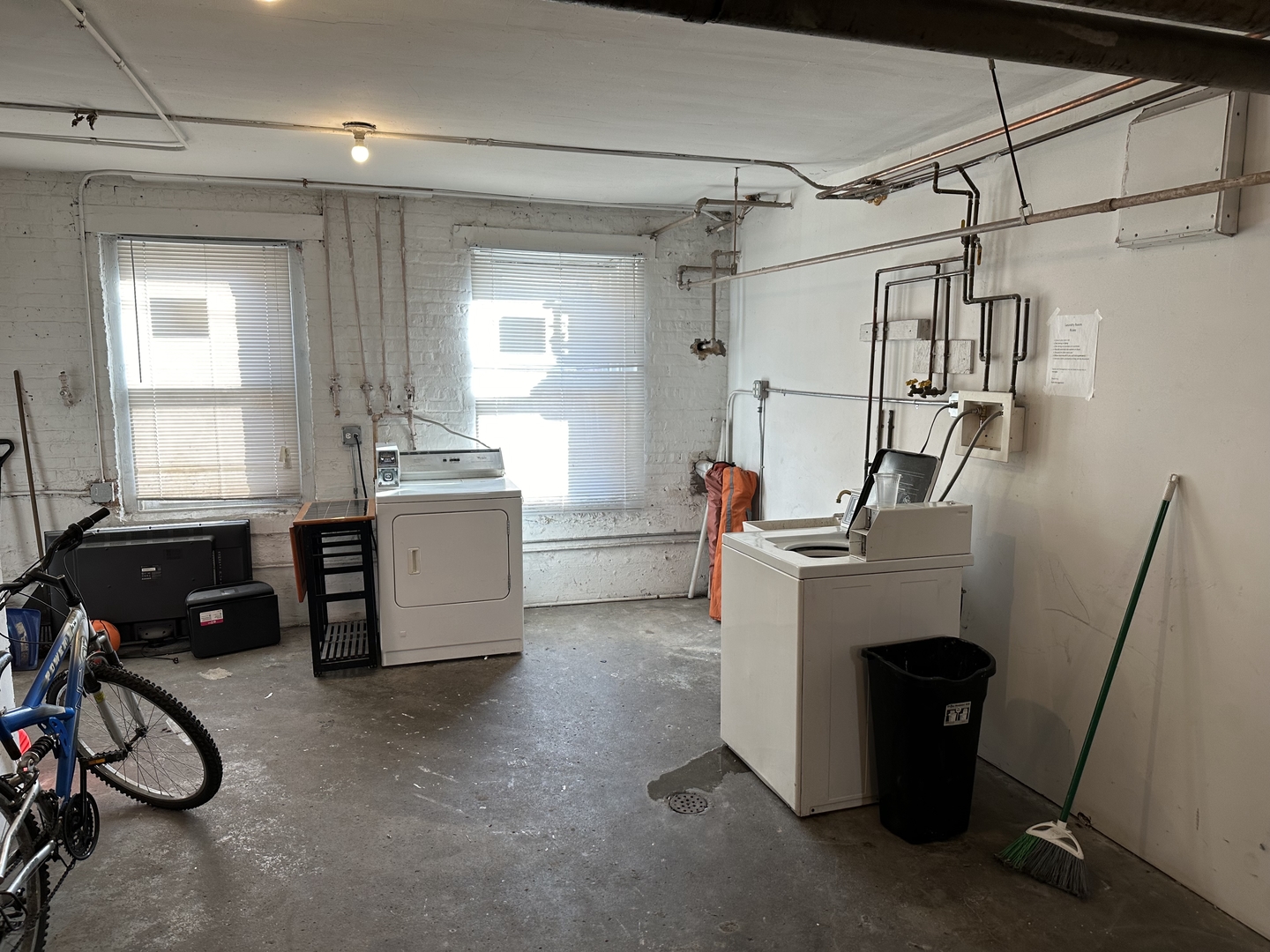 12602 Artesian Avenue Blue Island, IL 60406 - Photo 10 of 12 a room with furniture a washer and dryer