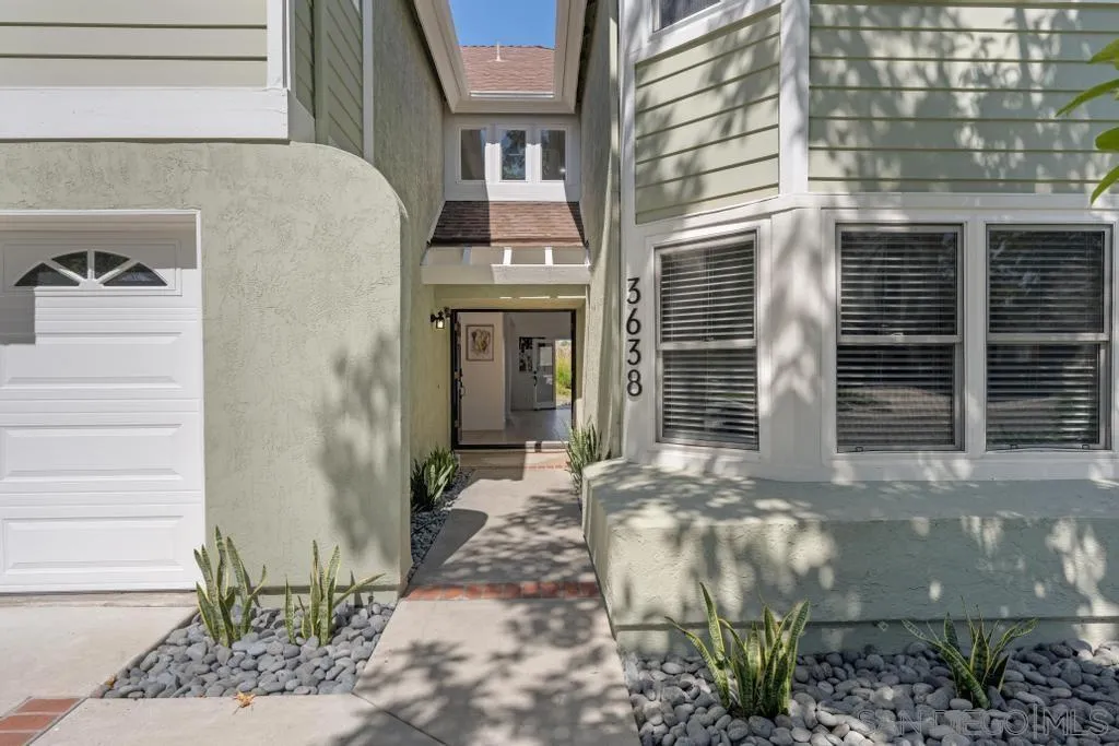 3638 Lorimer Lane Encinitas, CA 92024 - Photo 7 of 72 a view of entrance gate of a house