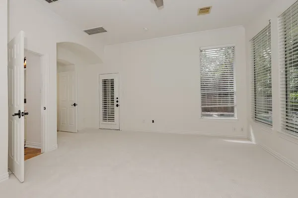 $6,500 | 122 West Lansdowne Circle, The Woodlands, TX 77382