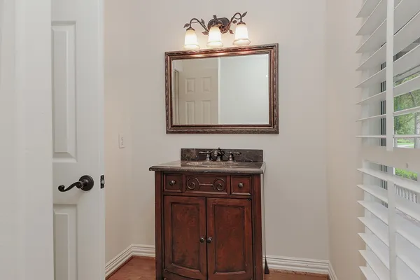 $6,500 | 122 West Lansdowne Circle, The Woodlands, TX 77382