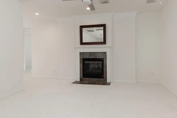 $6,500 | 122 West Lansdowne Circle, The Woodlands, TX 77382