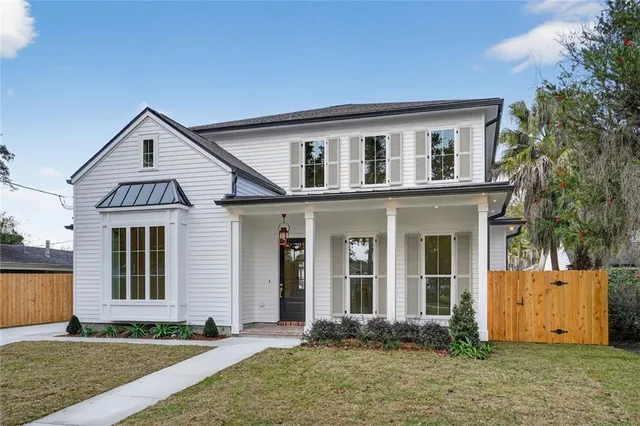 $999,500 | 270 Garden Road, River Ridge, LA 70123