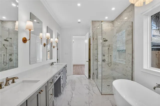 $999,500 | 270 Garden Road, River Ridge, LA 70123