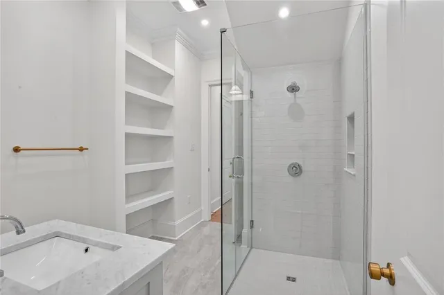 $999,500 | 270 Garden Road, River Ridge, LA 70123