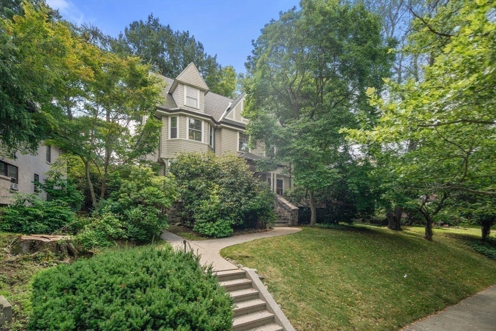 292 Clinton Road Brookline, MA 02445 - Photo 26 of 26 Gallery Image 26