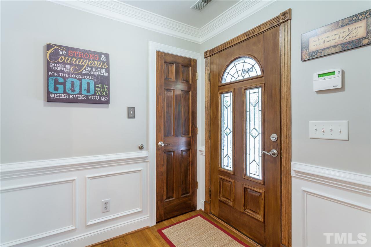 6609 King Lawrence Road Raleigh, NC 27607 - Photo 3 of 25 a view of a hallway with entryway