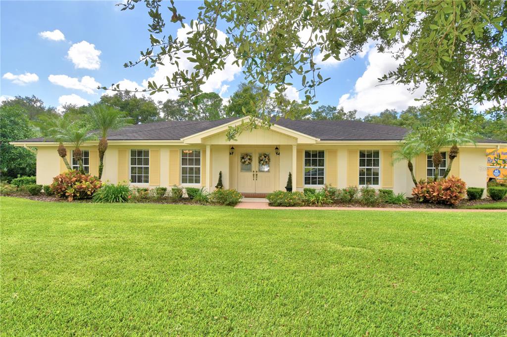 320 Greenfield Road Winter Haven, FL 33884 - Photo 1 of 1 Front view