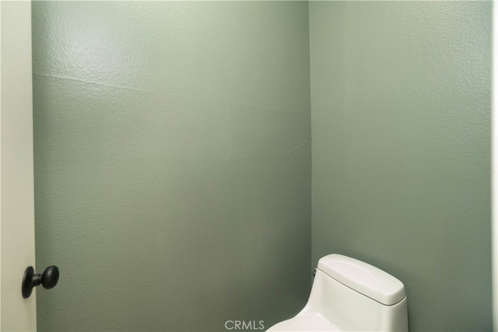 513 Walker Road San Dimas, CA 91773 - Photo 18 of 47 1/2 Bathroom