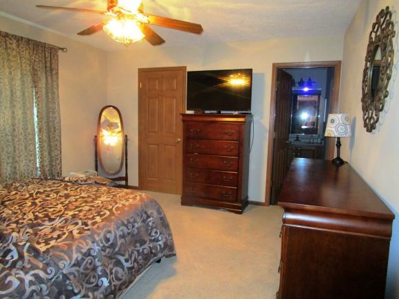 15560 Aberdeen Road Bennington, IN 47011 - Photo 7 of 13