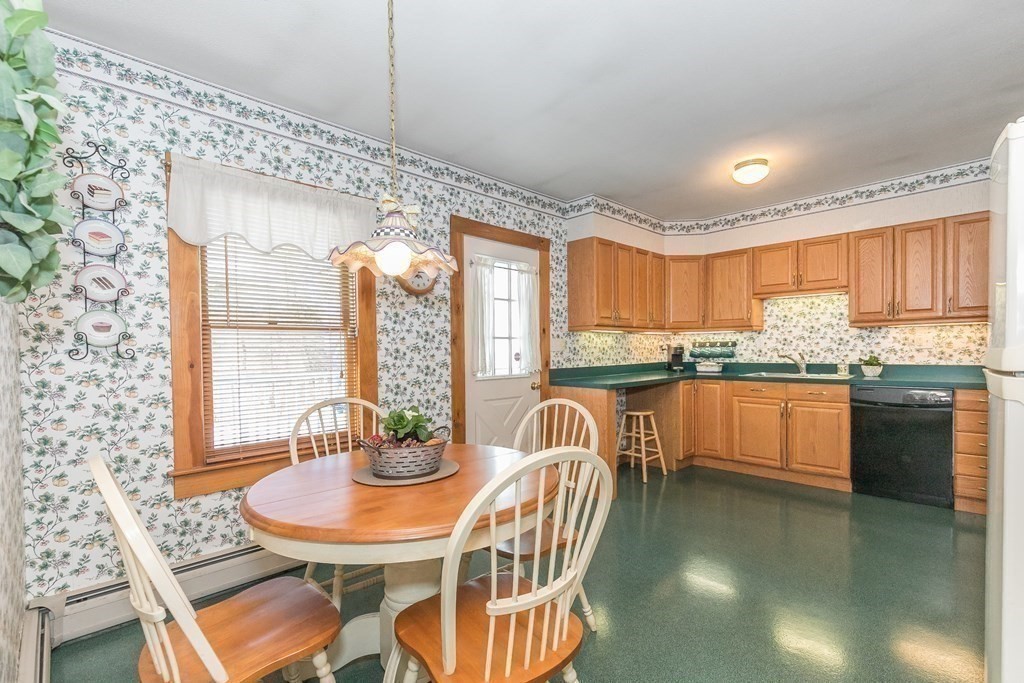 11 Chamberlain Road Westford, MA 01886 - Photo 8 of 29 Gallery Image 8
