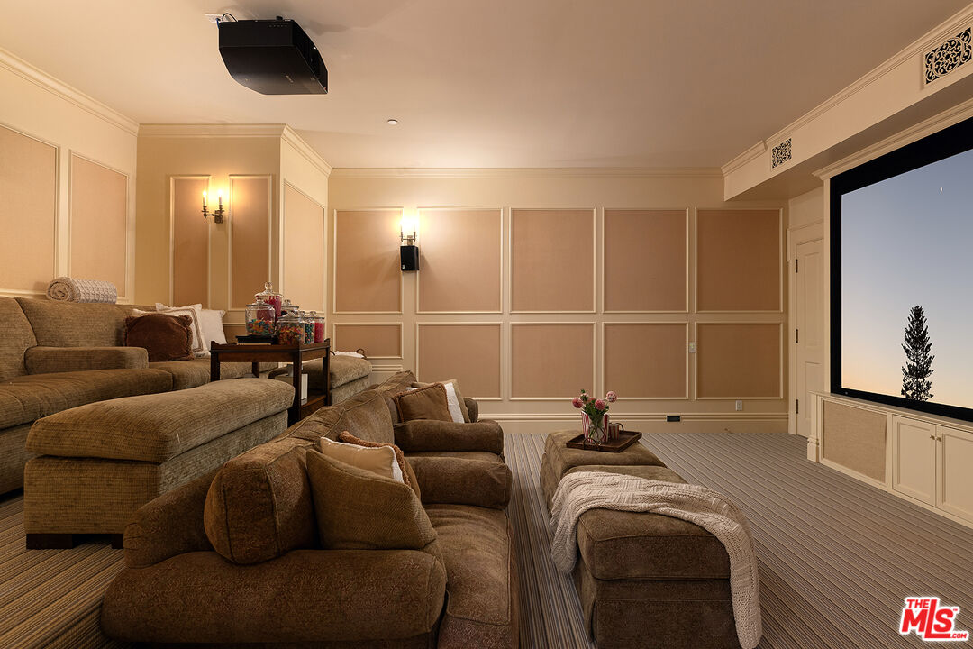 2041 Mandeville Canyon Road Los Angeles, CA 90049 - Photo 36 of 46