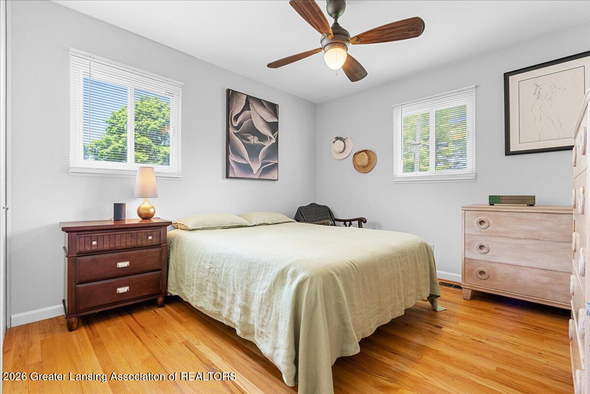 2913 Quincy Lane Lansing, MI 48910 - Photo 26 of 36 18-Media Jett - 18