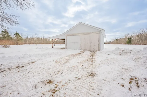 $389,000 | 9464 Som Hartland Townline Road, Barker, NY 14012