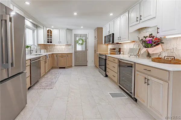 $389,000 | 9464 Som Hartland Townline Road, Barker, NY 14012