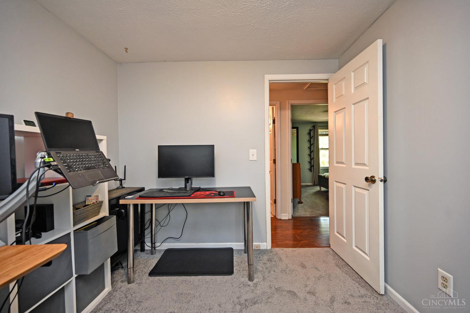 2590 Hunt Road Cincinnati, OH 45236 - Photo 32 of 59