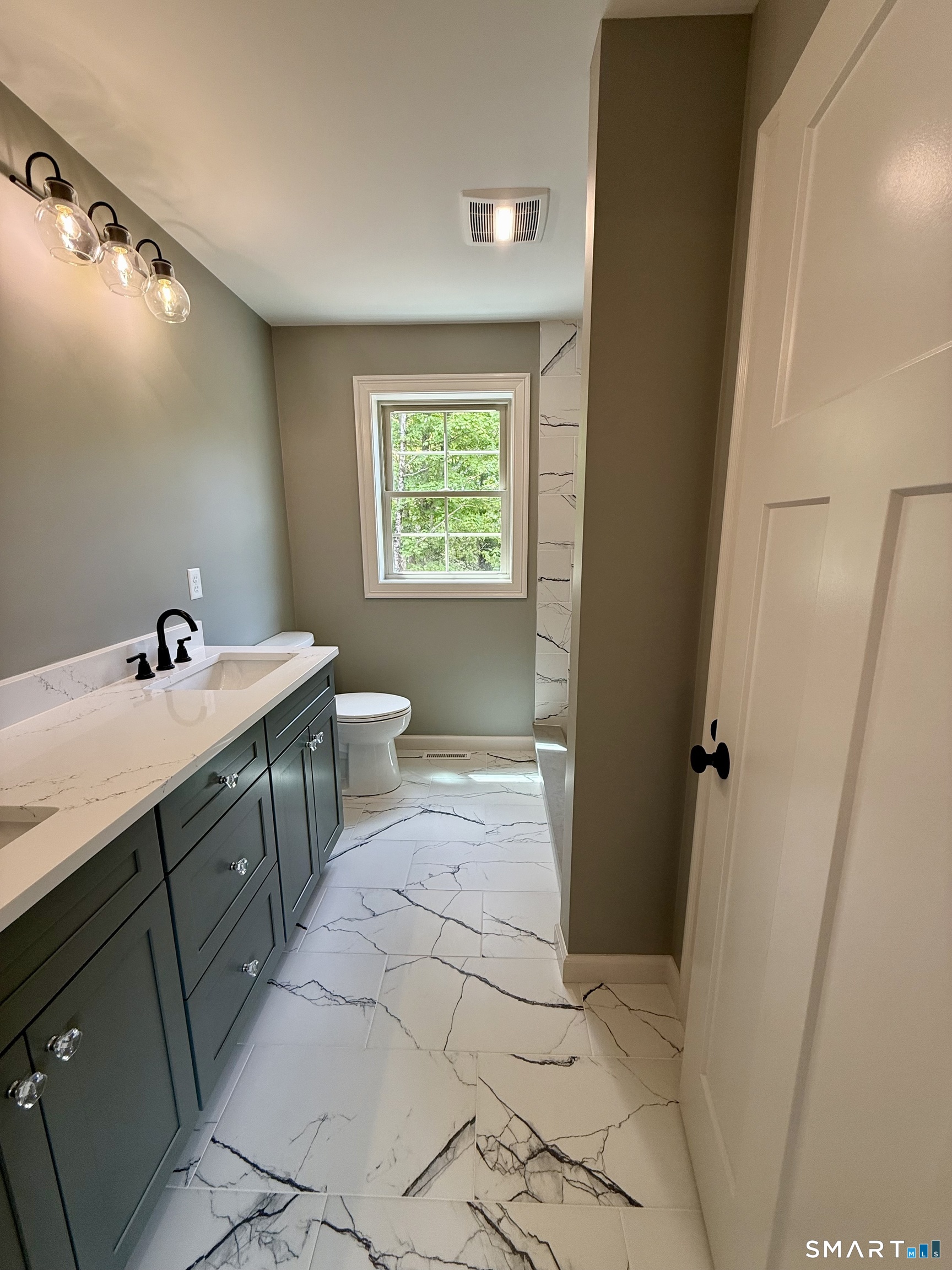 247 Green Hollow Road Killingly, CT 06239 - Photo 10 of 18