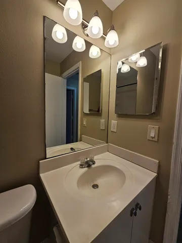 $2,000 | 3490 Briar Bay Boulevard, Unit 206, West Palm Beach, FL 33411