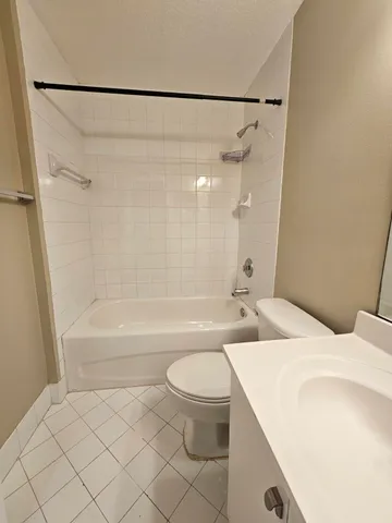 $2,000 | 3490 Briar Bay Boulevard, Unit 206, West Palm Beach, FL 33411