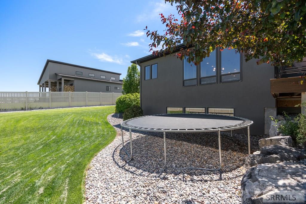 609 South Hidden Valley Road Rexburg, ID 83440 - Photo 14 of 78