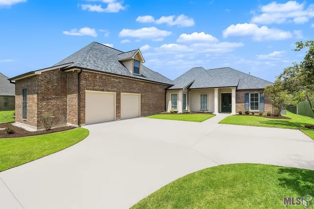 $520,000 | 42439 Greens View Drive, Gonzales, LA 70737