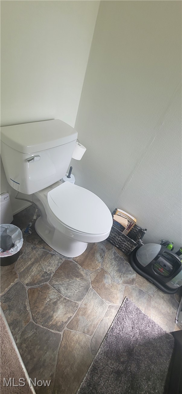18592 Edwards Road Doylestown, OH 44230 - Photo 5 of 21 Half bathroom featuring toilet