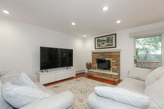 $1,758,000 | 43 Elm Street, Great Neck, NY 11021