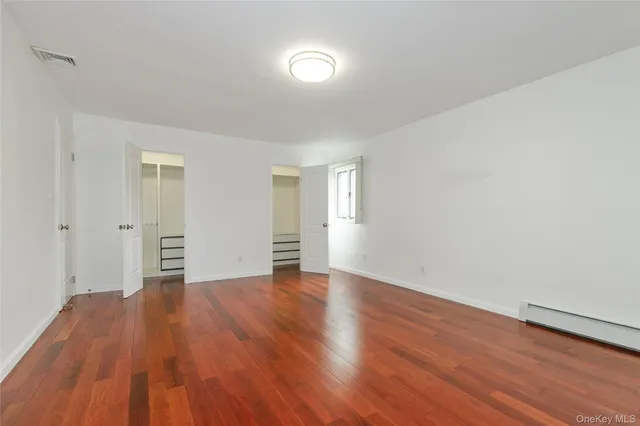 $1,758,000 | 43 Elm Street, Great Neck, NY 11021