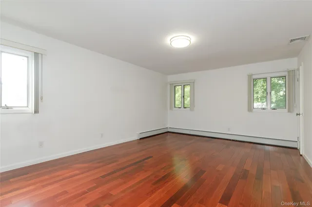 $1,758,000 | 43 Elm Street, Great Neck, NY 11021