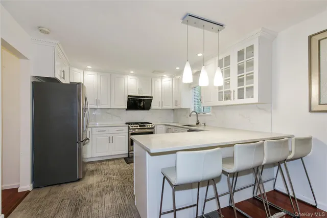 $1,758,000 | 43 Elm Street, Great Neck, NY 11021