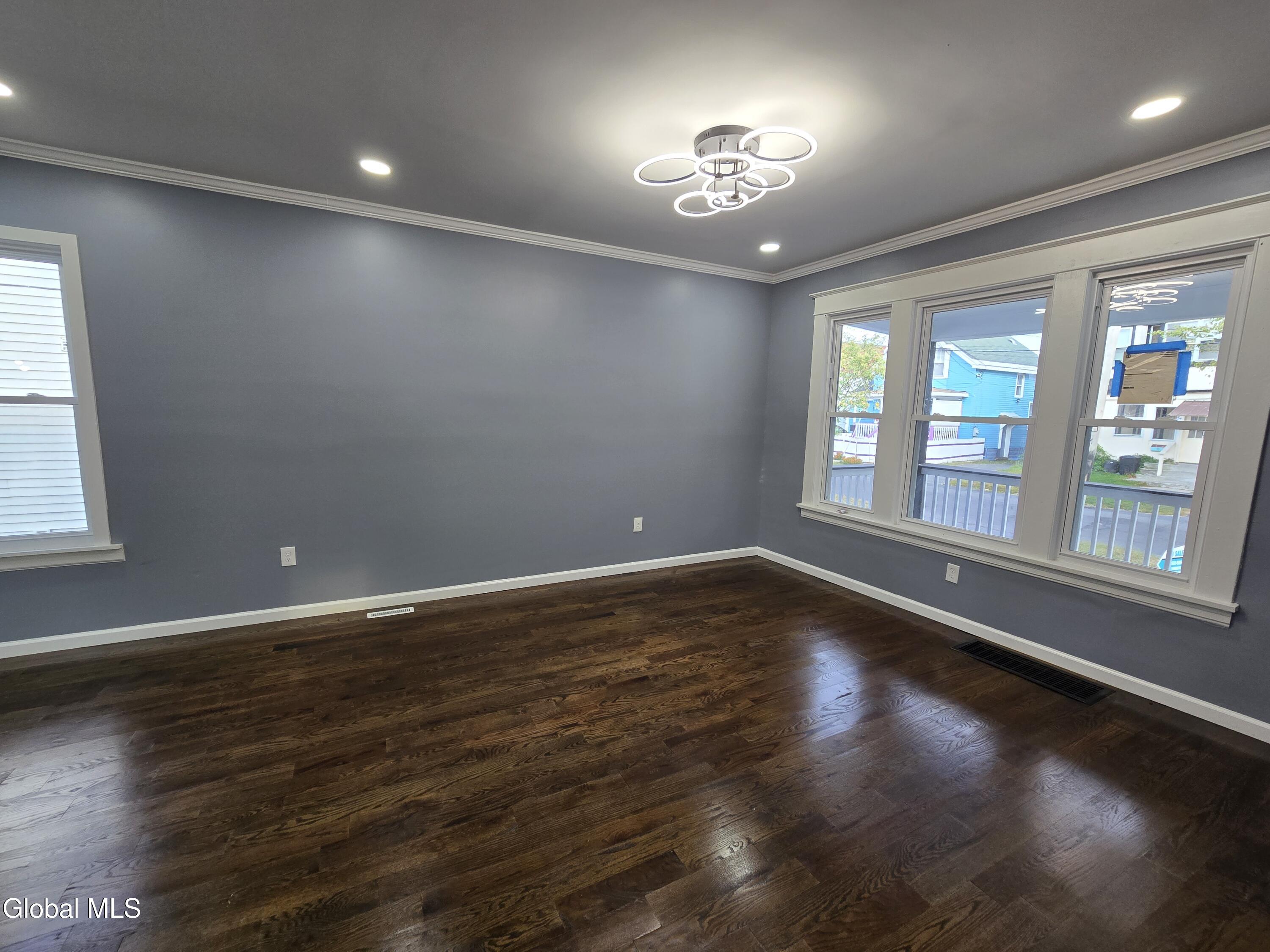 6 Elbert Street Schenectady, NY 12304 - Photo 12 of 22 20250922_173535